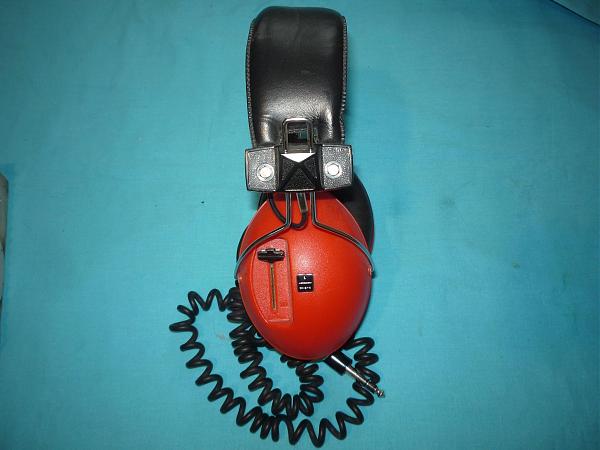 Продам Наушники японские "Hosiden-DH-87-S"