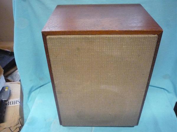 Продам Корпуса от 3-х полосных колонок "Эстония-25АСА"