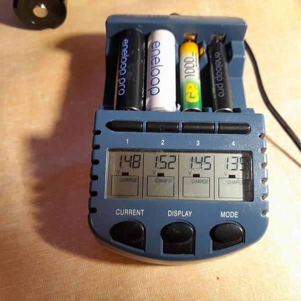 Продам Зaрядник