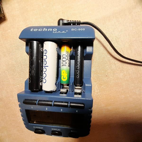 Продам Зaрядник