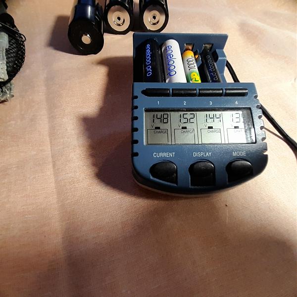 Продам Зaрядник