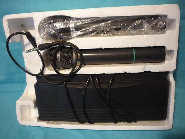 Продам Радиомикрофоны "Дефендер-МИК-155" с базой