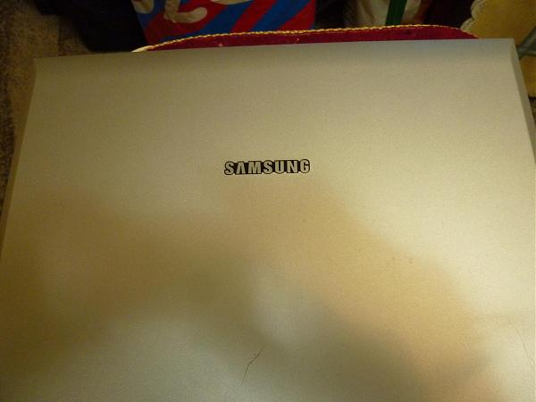 Продам samsung np-r40"