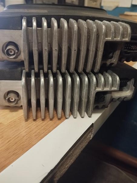 Продам Motorola GM 360