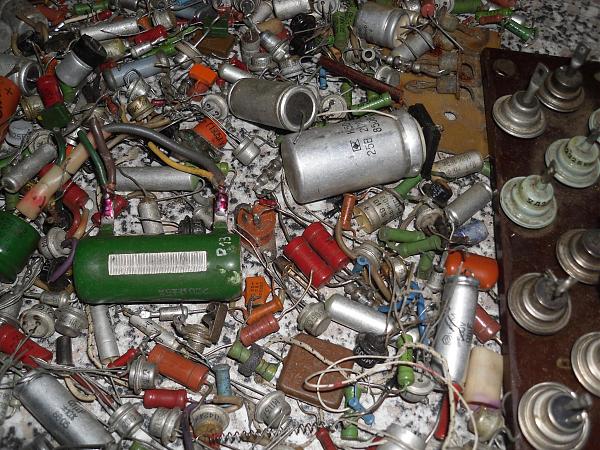 Продам Нaбор радиодеталей SSSR