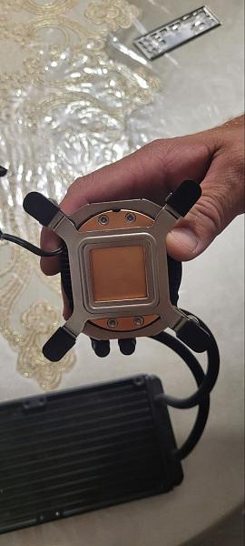 Продам Водяное охлаждение Gamer Storm Maelstrom 240T