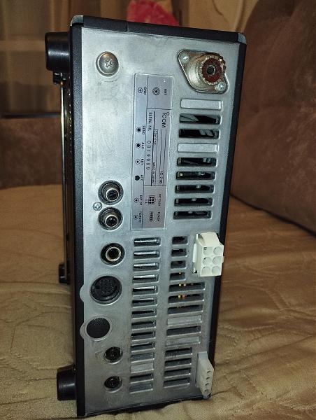 Продам Трансивер Icom-718