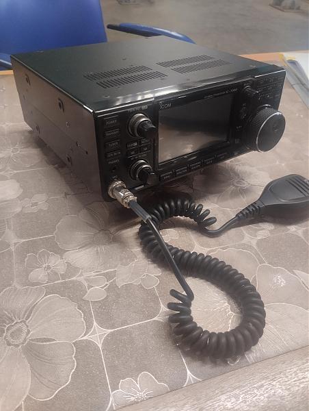 Продам ICOM 7300 Япония