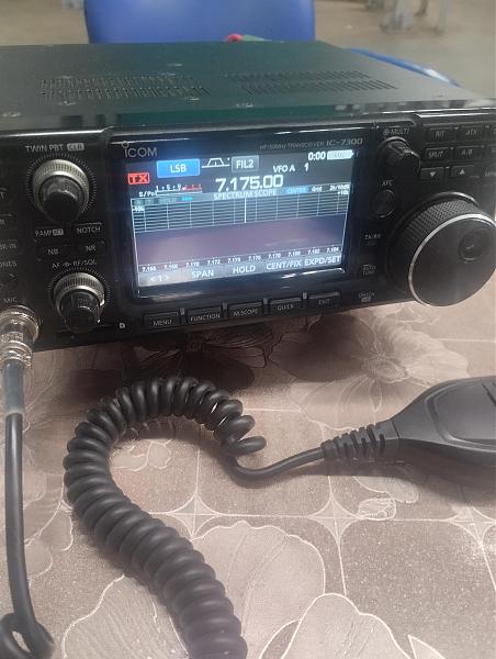 Продам ICOM 7300 Япония