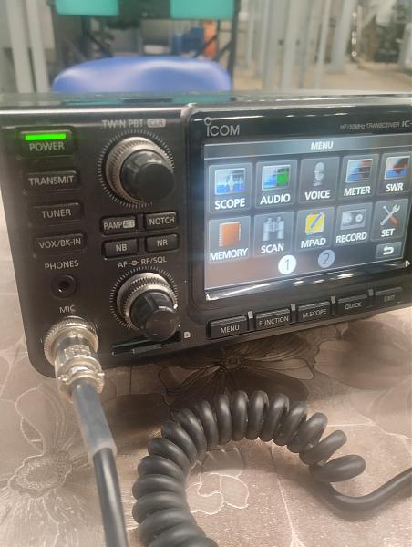 Продам ICOM 7300 Япония