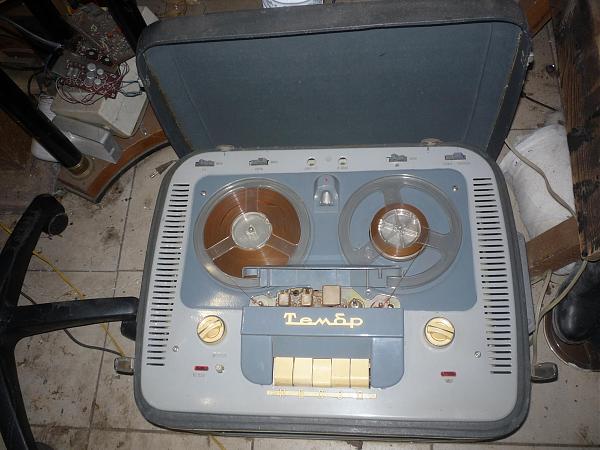 Продам Магнитофон начала 60-х г.г. "Тембр" рабочий