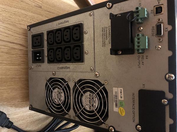 Продам Ибп чистый синус 3000 ватт