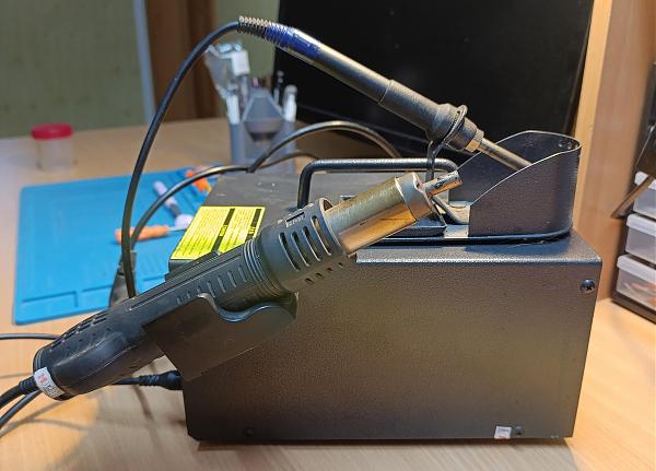Продам паяльная станция Lukey 852D+FAN