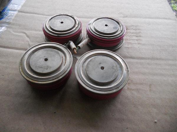 Продам тиристор т133-320 диод в-200