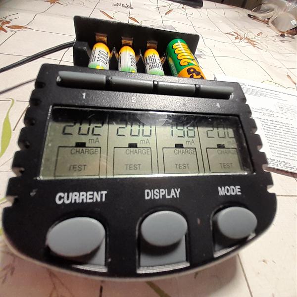 Продам Зарядник