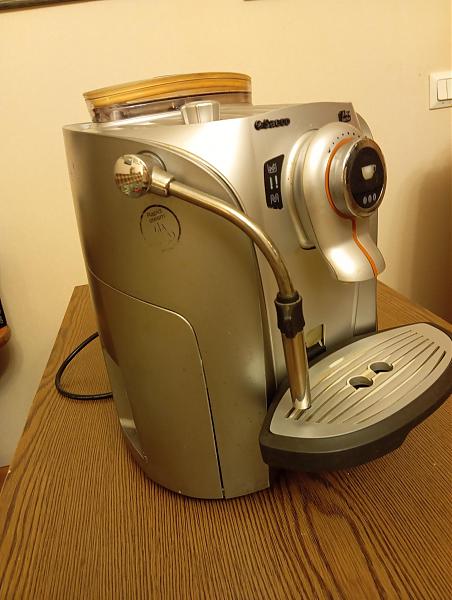 Продам Кофемашина Saeco Odea Giro Plus