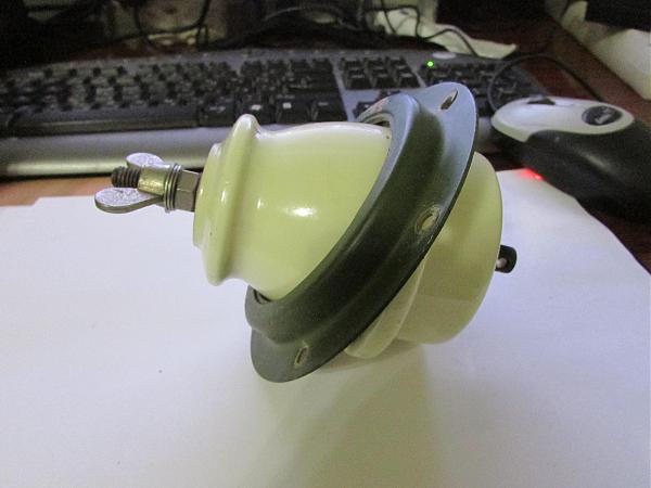 Продам большой проходной изолятор