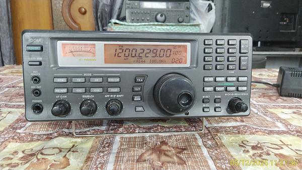 Продам Радиоприёмник ICOM-R8500