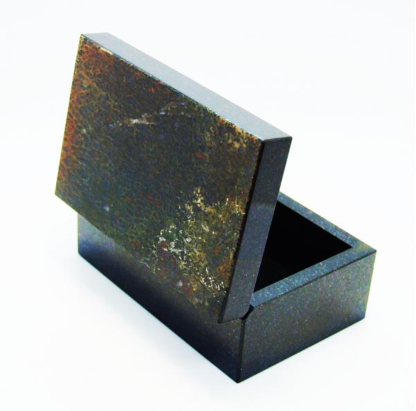 Продам Динозавр