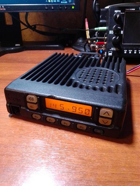 Продам Icom IC-F320