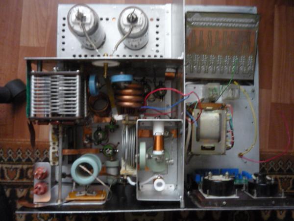 Продам 2 усилителя кв