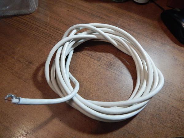Продам Кабель антенный коаксиальный (4 м)