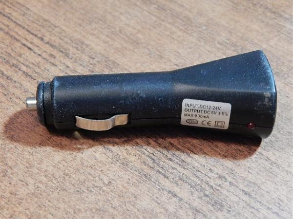 Продам Переходники в прикуриватель(2 шт)