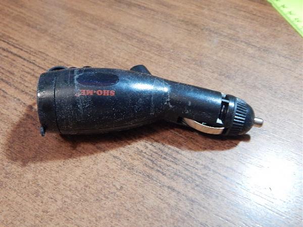 Продам Переходники в прикуриватель(2 шт)