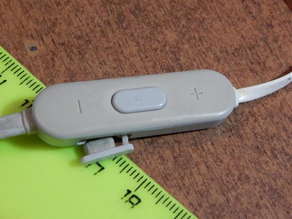 Продам Наушники WI-FI и простые (2 шт)