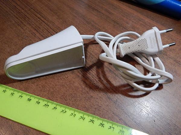 Продам Зарядное устройство к электро зубной щётке