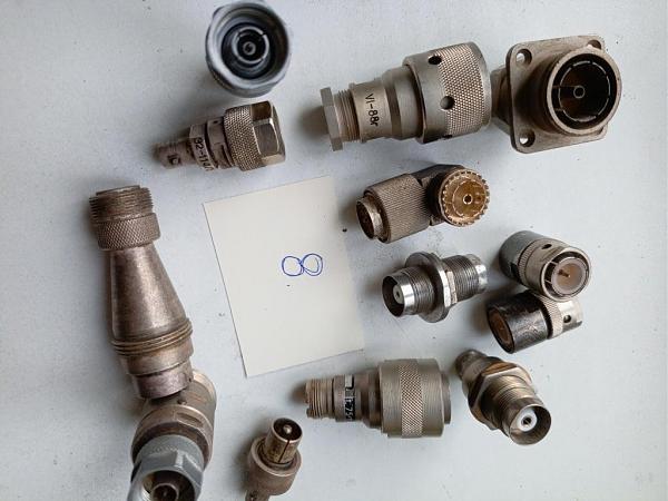 Продам шнуры и аксессуары к приборам