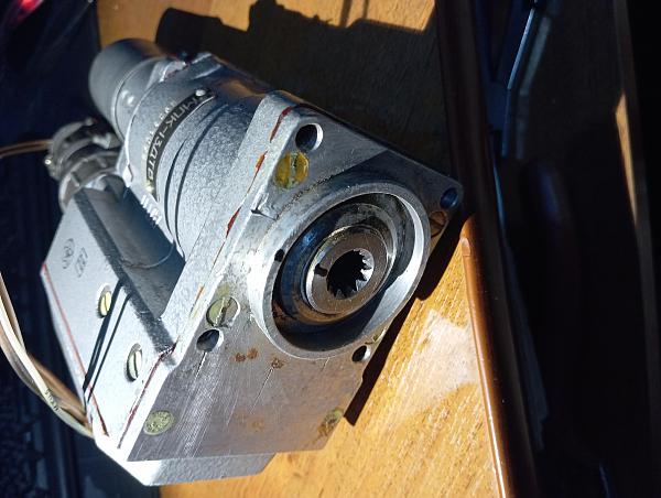 Продам редуктор