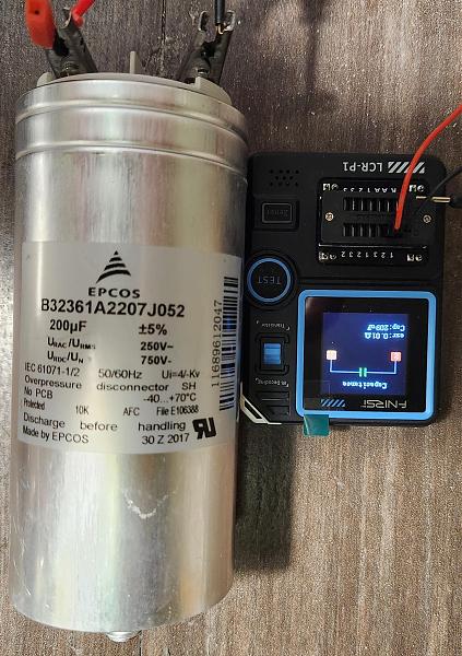 Продам Конденсаторы пусковые бумажные