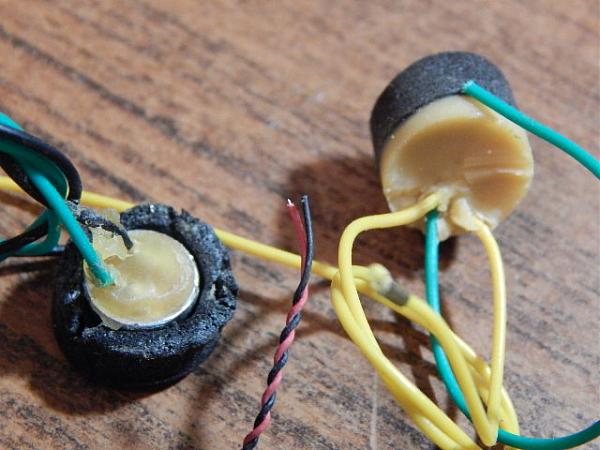 Продам Микрофоны и динамик мини (4 шт)