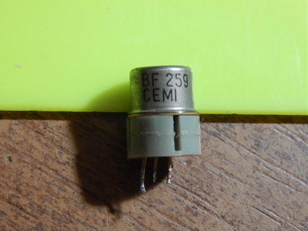 Продам Транзистор BF259 CEMI