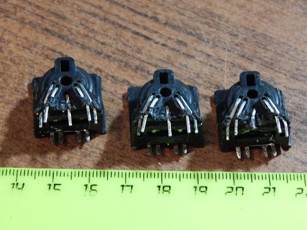 Продам Гнёзда магнитофонные (3 шт)