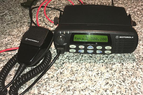 Продам Motorola GM360 сат+река+aнтенна