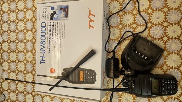 Продам uv-82L и tyt th-uv8000d