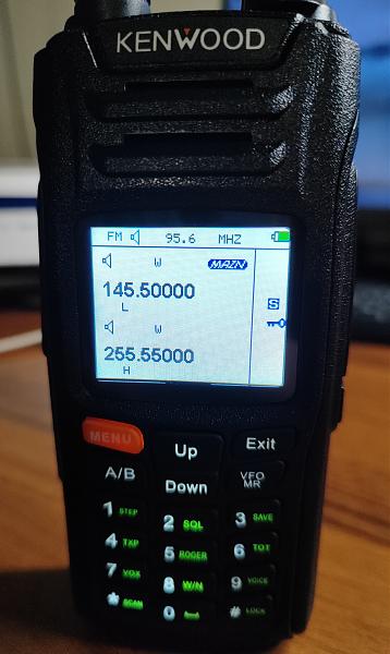 Продам Kenwood TK-X6