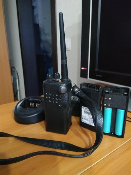 Продам Моторолла GP 340