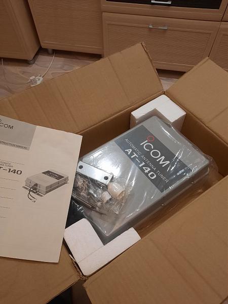 Продам ICOM AT-140 автотюнер внешний