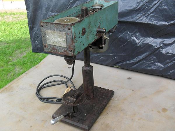 Продам станок сверлильный