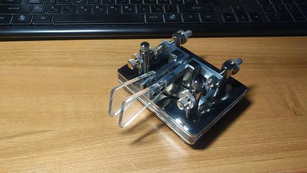 Продам Телеграфный ключ