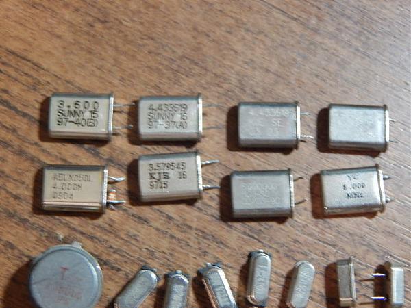 Продам Кварцы(23 шт)