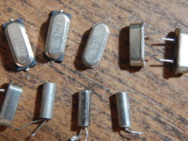 Продам Кварцы(23 шт)