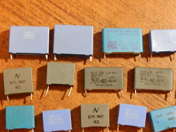 Продам Конденсаторы разные (36 шт)