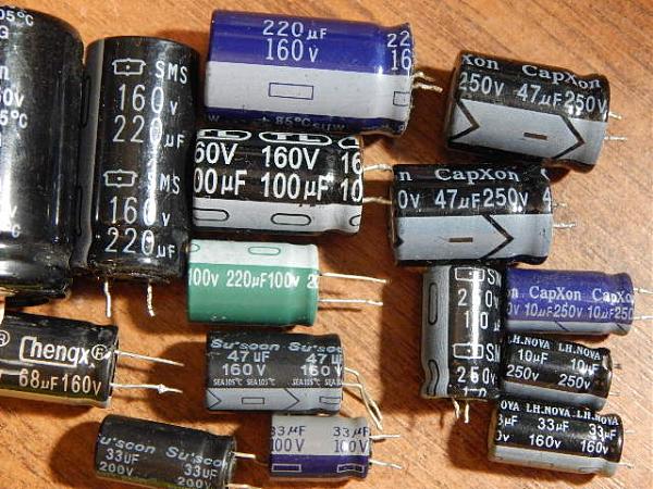 Продам Конденсаторы, электролитические 100-250v (17 шт)