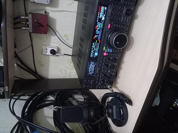 Продам Трансиверы кв