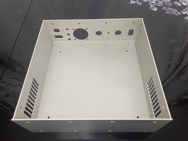 Продам Корпус для транзисторного усилителя мощности