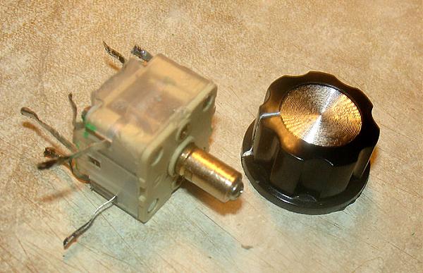 Продам Малогабаритный КПЕ 2 х 270 пф